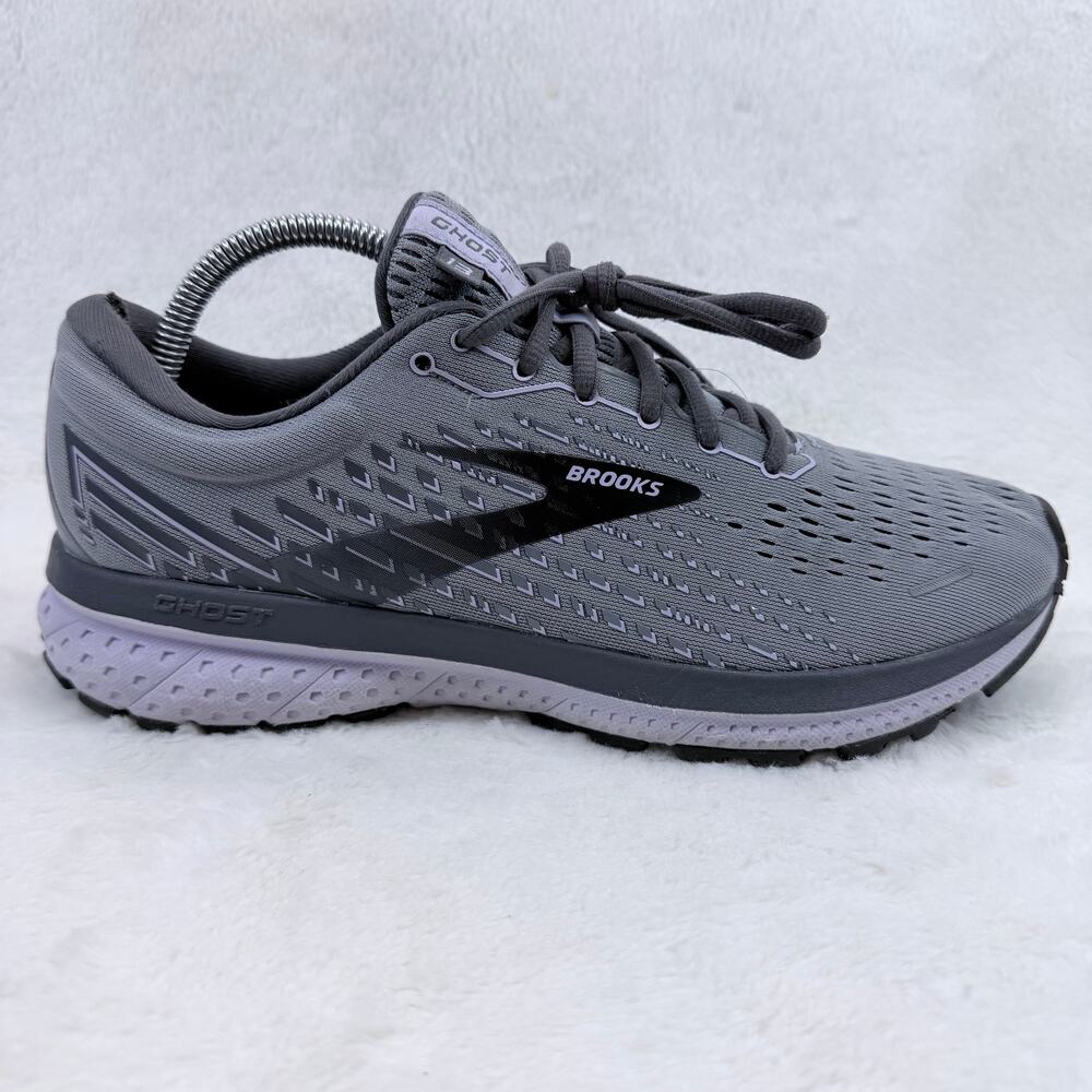Brooks Ghost 13 Womens Running Shoes Gray Lavender Size 10 Cushioned Athletic